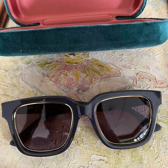 NWT GUCCI GG1136SA - 004 Violet Sunglasses - Picture 3 of 9